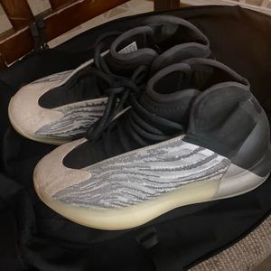 Yeezy Quantum size 7.5